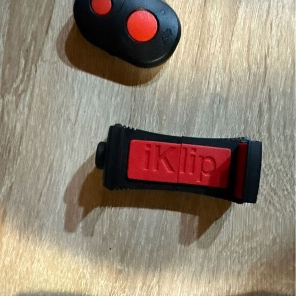 iKlip Grip Multifunction Smartphone and Camera Stand Handle & Bluetooth Remote - Picture 5 of 5